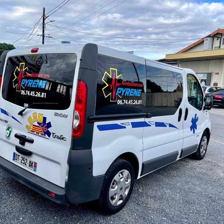 Ambulances-et-Vsl-équipés-de-matériels-adaptés-pour-voyager-en-toute-sécurité